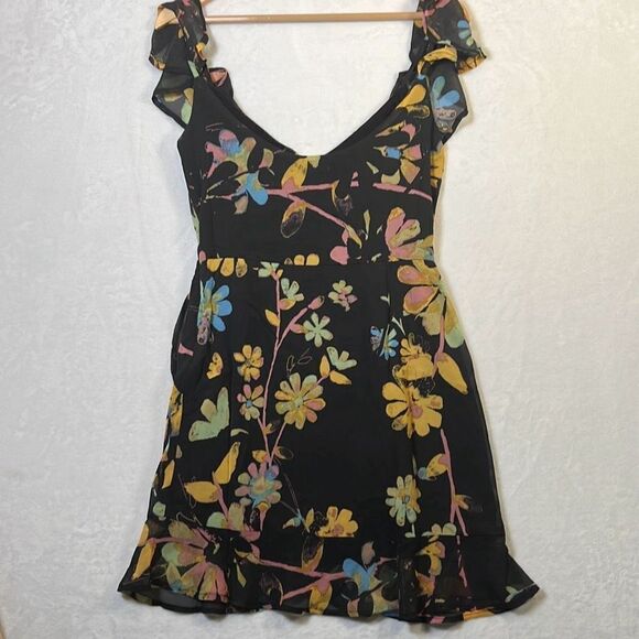 Urban outfitters Teyanna Floral‎ Cold Shoulder Mini Dress-NWT - Picture 8 of 8